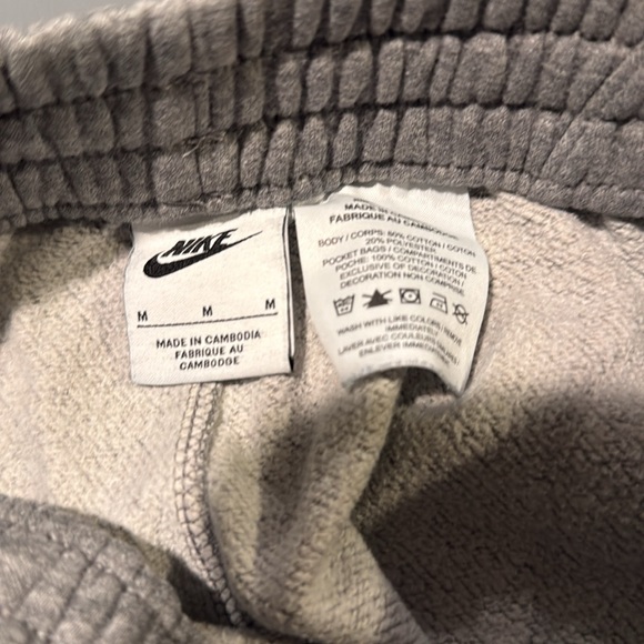 Nike Heather Gray Tracksuit and shirt - Picture 5 of 7